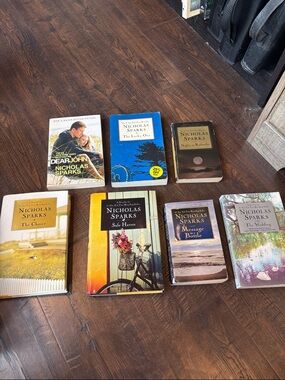 Set of 7 Nicholas Sparks Novels - Multiple Cover Colors